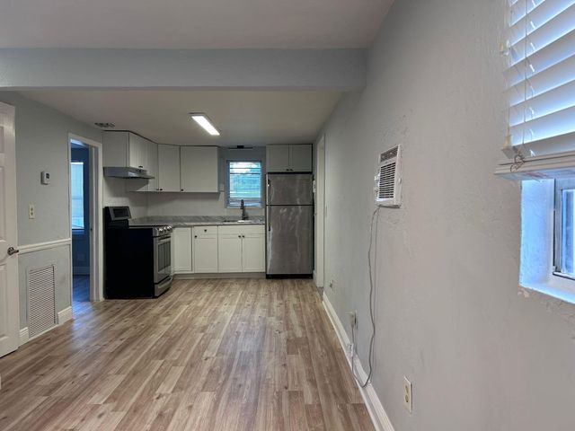 3901 Lakewood Road A, Palm Springs, FL 33461