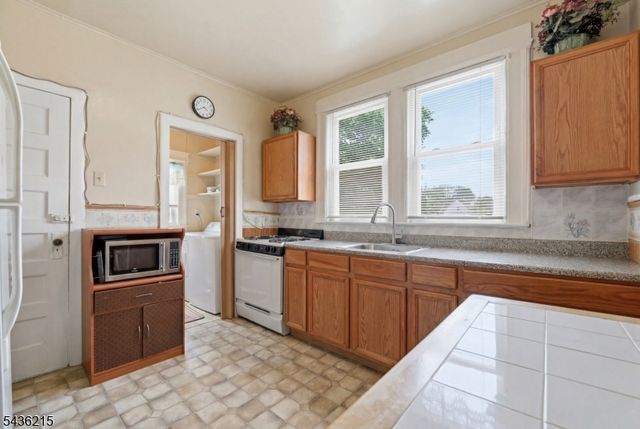 31 Division Ave, Belleville Twp., NJ 07109