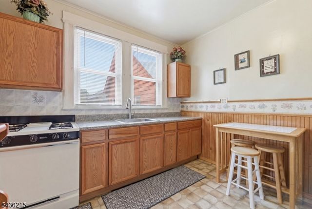 31 Division Ave, Belleville Twp., NJ 07109