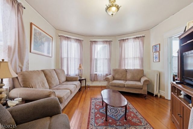 31 Division Ave, Belleville Twp., NJ 07109