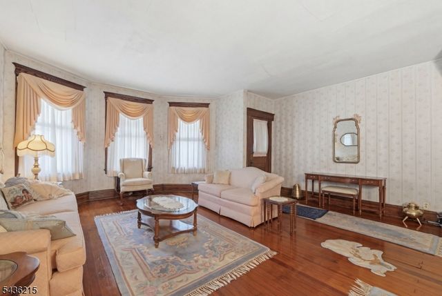 31 Division Ave, Belleville Twp., NJ 07109