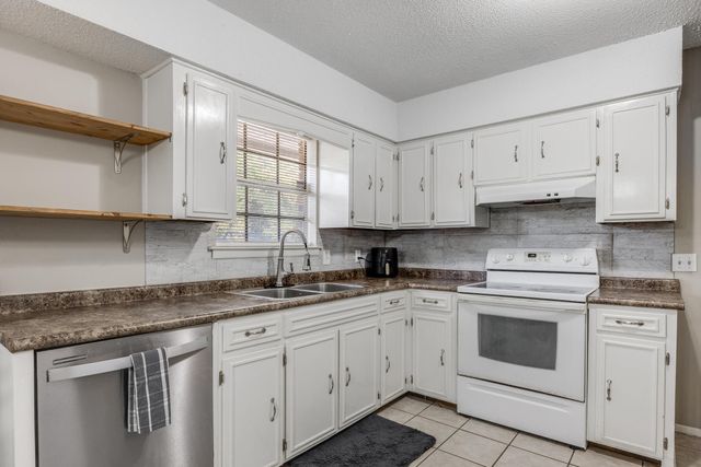 469 Stillwell Boulevard, Crestview, FL 32539