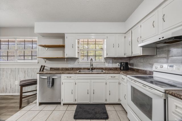 469 Stillwell Boulevard, Crestview, FL 32539