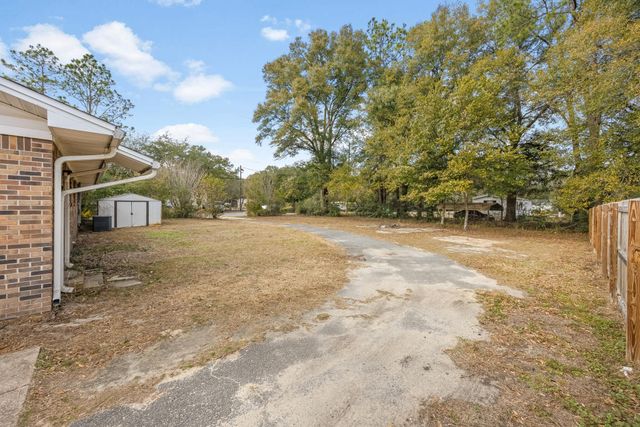469 Stillwell Boulevard, Crestview, FL 32539