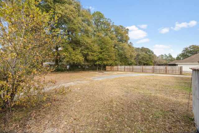 469 Stillwell Boulevard, Crestview, FL 32539