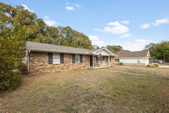 469 Stillwell Boulevard, Crestview, FL 32539
