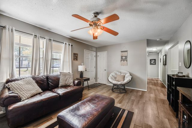 469 Stillwell Boulevard, Crestview, FL 32539