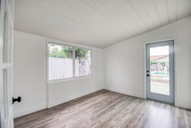 950 W 36th Street, Riviera Beach, FL 33404