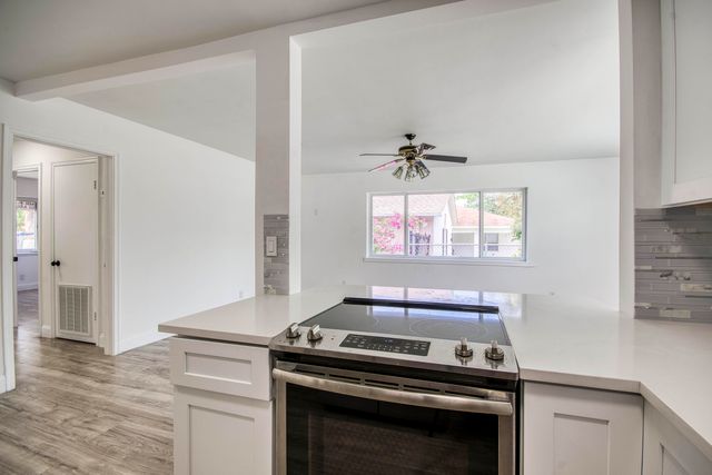 950 W 36th Street, Riviera Beach, FL 33404