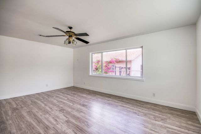 950 W 36th Street, Riviera Beach, FL 33404