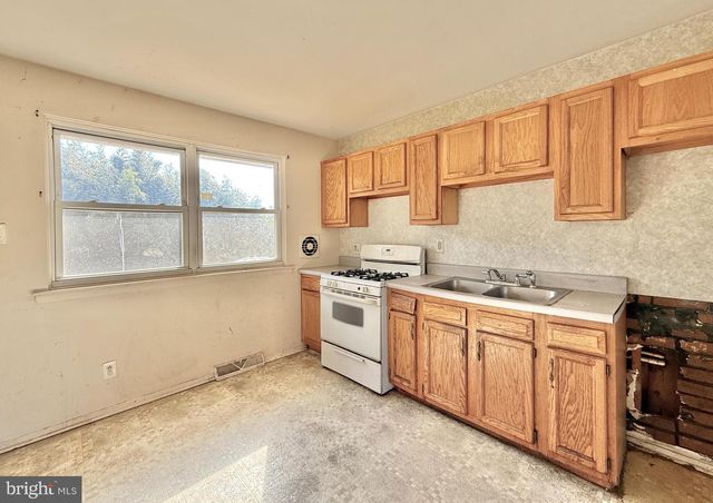 2020 S UNION RD, Vineland, NJ 08361