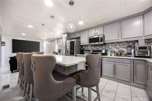 38015 65th Street D6, Palmdale, CA 93552