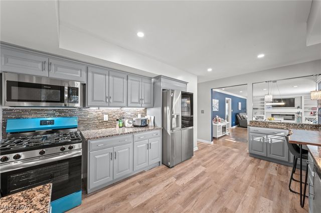 1250 Orchard Park Drive, Rocky River, OH 44116