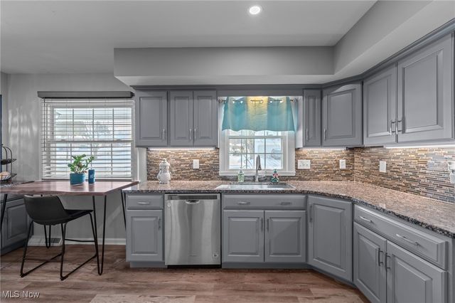 1250 Orchard Park Drive, Rocky River, OH 44116