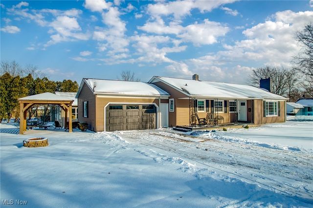 1250 Orchard Park Drive, Rocky River, OH 44116