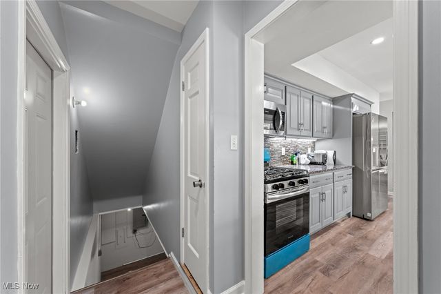 1250 Orchard Park Drive, Rocky River, OH 44116