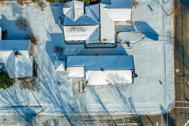 1250 Orchard Park Drive, Rocky River, OH 44116