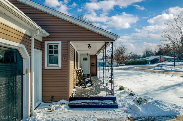 1250 Orchard Park Drive, Rocky River, OH 44116