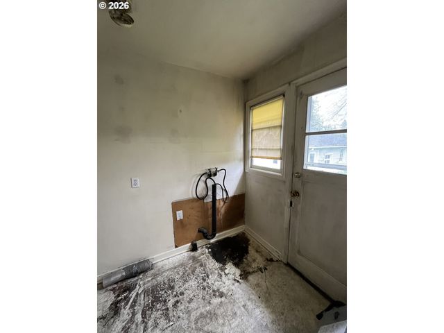 14222 Se CEDAR Ave, Milwaukie, OR 97267