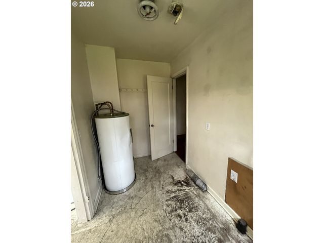 14222 Se CEDAR Ave, Milwaukie, OR 97267