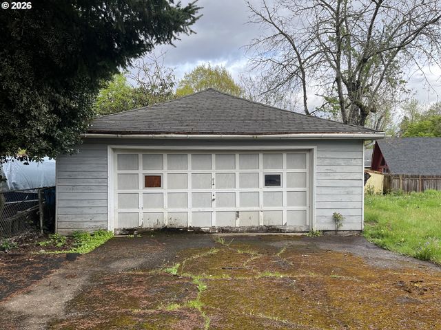 14222 Se CEDAR Ave, Milwaukie, OR 97267