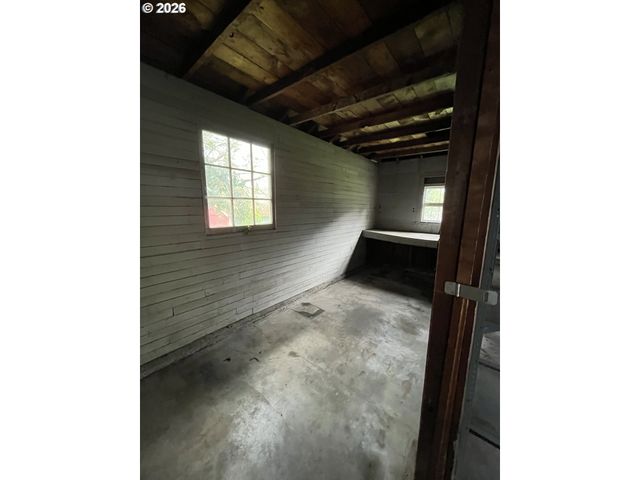 14222 Se CEDAR Ave, Milwaukie, OR 97267