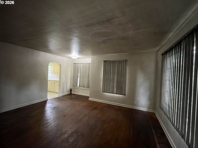 14222 Se CEDAR Ave, Milwaukie, OR 97267