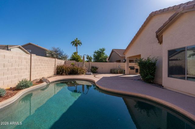15224 W DESERT HILLS Drive, Surprise, AZ 85379