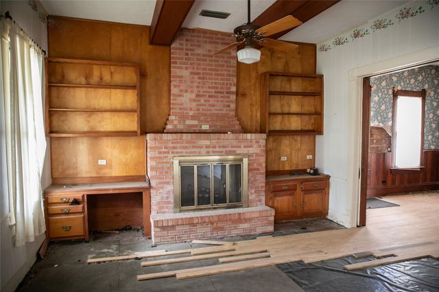 5655 Main Street, Chappell Hill, TX 77426