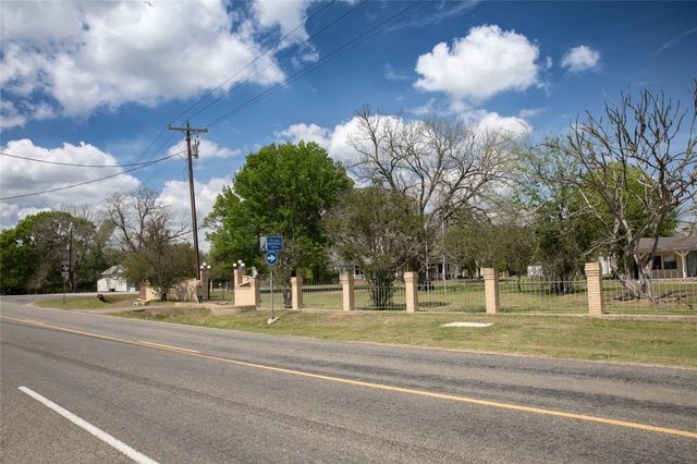 5655 Main Street, Chappell Hill, TX 77426