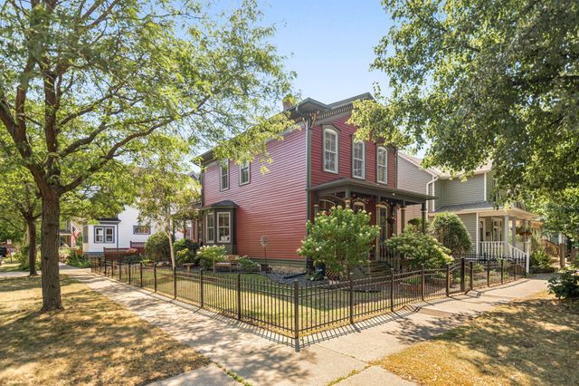 82 Leech Street, Saint Paul, MN 55102