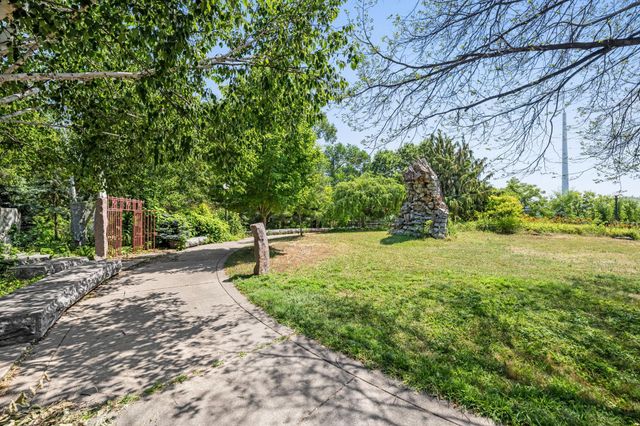 82 Leech Street, Saint Paul, MN 55102
