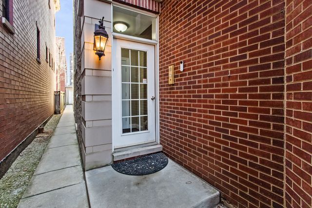 3928 N GREENVIEW Avenue 2, Chicago, IL 60613