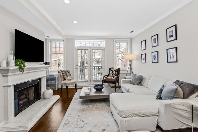 3928 N GREENVIEW Avenue 2, Chicago, IL 60613