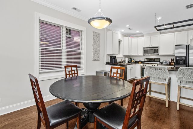 3928 N GREENVIEW Avenue 2, Chicago, IL 60613