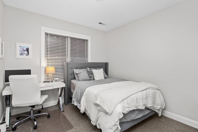 3928 N GREENVIEW Avenue 2, Chicago, IL 60613