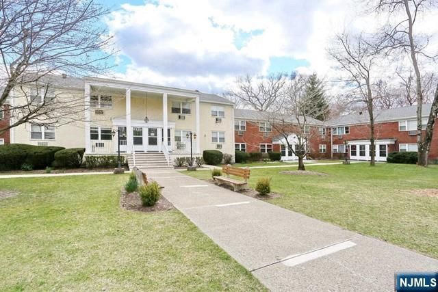 59 Regency Park, Ramsey, NJ 07446
