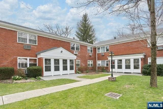59 Regency Park, Ramsey, NJ 07446