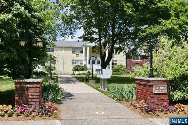59 Regency Park, Ramsey, NJ 07446