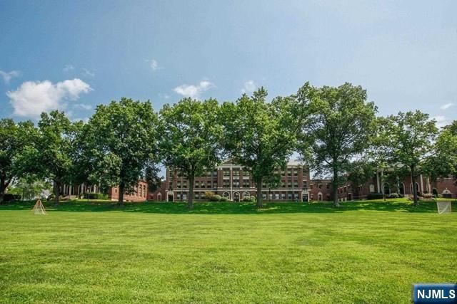 59 Regency Park, Ramsey, NJ 07446