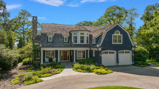 228 74th Street, South Haven, MI 49090