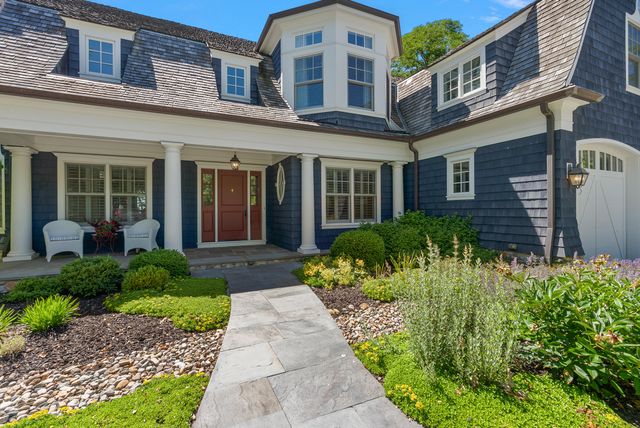 228 74th Street, South Haven, MI 49090