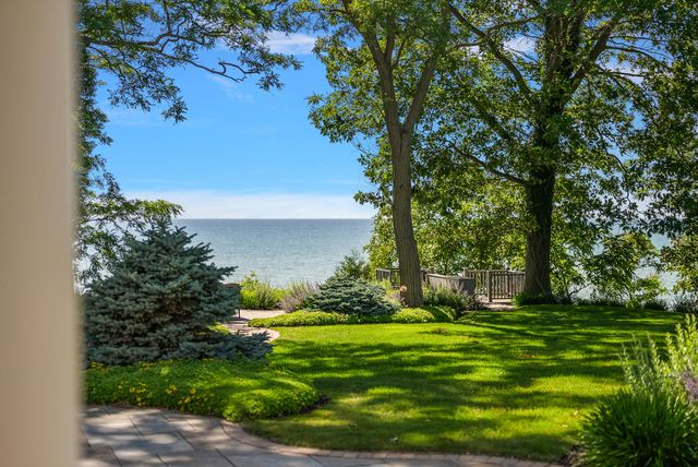 228 74th Street, South Haven, MI 49090