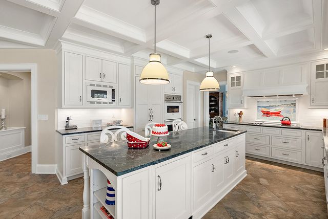 228 74th Street, South Haven, MI 49090