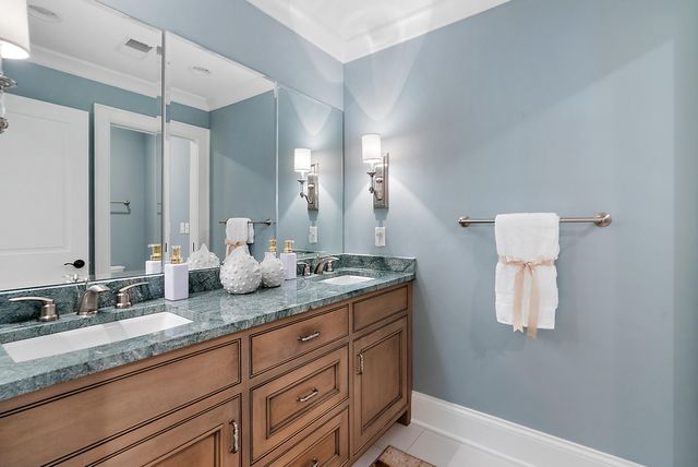 228 74th Street, South Haven, MI 49090