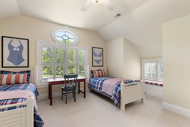 228 74th Street, South Haven, MI 49090