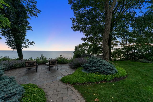 228 74th Street, South Haven, MI 49090