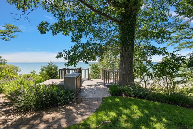 228 74th Street, South Haven, MI 49090
