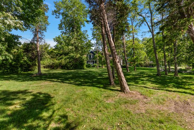 228 74th Street, South Haven, MI 49090