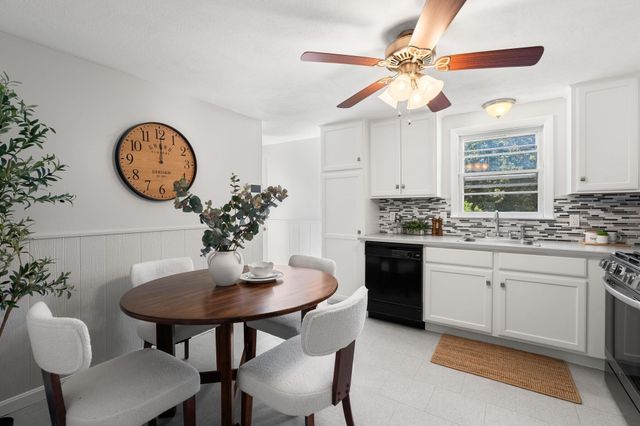 15 Bradford St, Stoughton, MA 02072